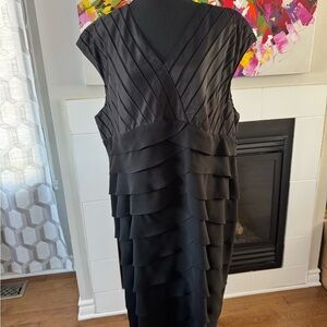 Adrianna Papell Black Tiered Sheath Midi Dress. Ptp 24” lenght 40”